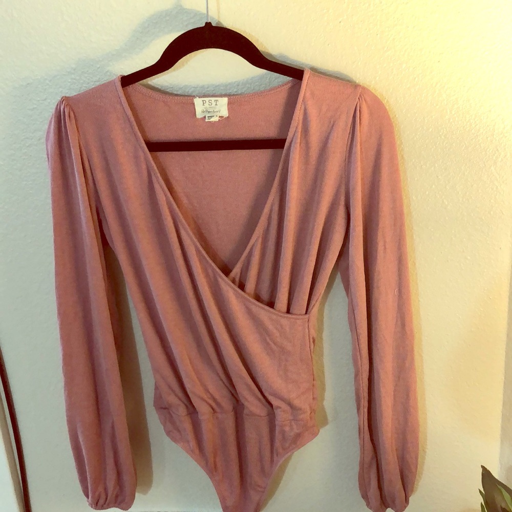Knit v-neck body suit